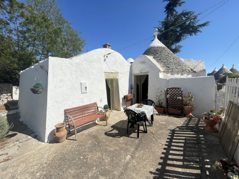 Trulli e casale