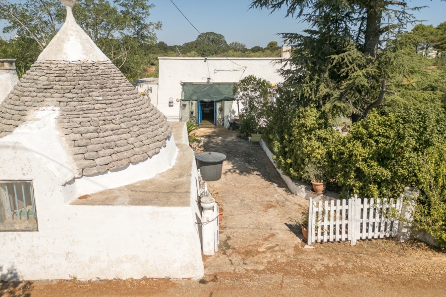 Trulli e casale